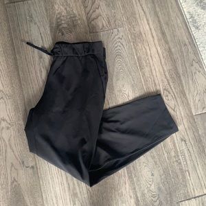 Lululemon On The Fly Pants size 8